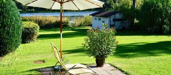 Vacation Apartment – House by the Lake