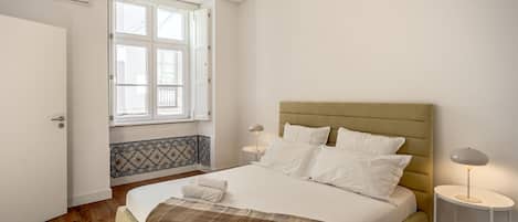 2 bedrooms, bed sheets