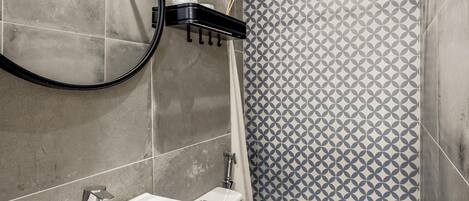 Douche, serviettes fournies