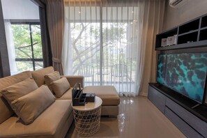 Living area - 
Walk To Beach Spa, Dining & Gym – P209 C33 (Phuket)