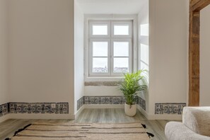 Interior - Bairro Alto Garden IV by Homing (Lisbon)
