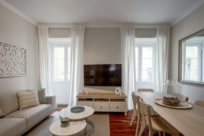 Living area - Bairro Alto Elegant by Homing (Lisbon)