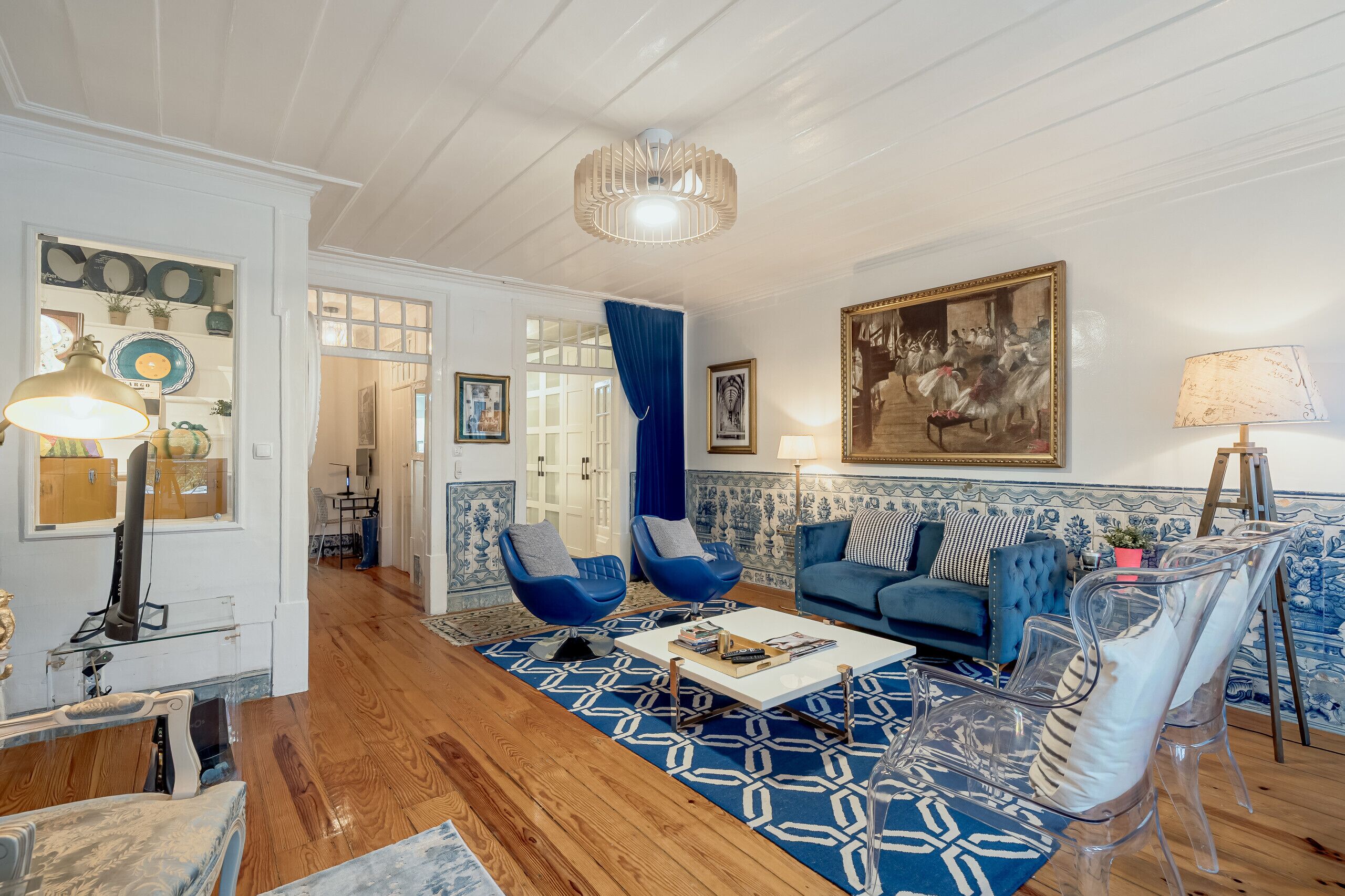 المنشأة من الداخل