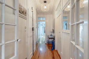Interior - Belem Historical by Homing (Lisbon)