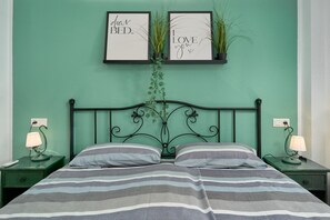 2 slaapkamers, een strijkplank/strijkijzer, wifi, beddengoed