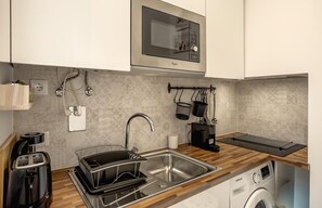 Private kitchen - Downtown Modern Apartments by Homing (Lisbon)