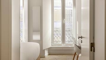 2 kamar tidur dan seprai linen