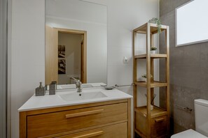 Douche, serviettes fournies
