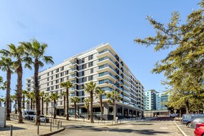 Exterior - Modern Lisbon W/ Balcony Pool II (Lisbon)