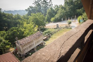 Neljän hengen standard-huone, parveke, vuoristonäköala | Ulkoalueet