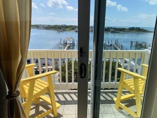 DC54: Captain's Perch | Best View on the Island