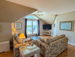 Smart TV - DC54: Captain's Perch | Best View on the Island (Ocracoke)