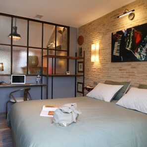Free WiFi, bed sheets - Stella Matutina · lift and air conditioning (Sarlat-la-Canéda)