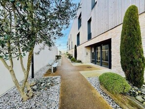 Property grounds - Rooftop sea view - private pool (La Rochelle)