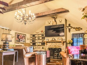 House, Garden View | Interior - A Charming Nature Retreat (Greensboro)