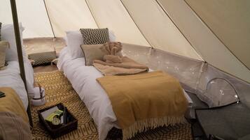 1 chambre, lit parapluie, Wi-Fi gratuit, draps fournis