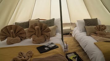1 bedroom, travel crib, free WiFi, bed sheets