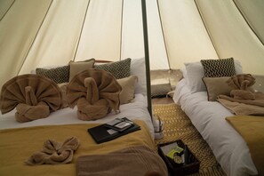 Room - Badger bell tent in stunning countryside, minutes from Lyme Regis/Jurassic Coast (Uplyme)