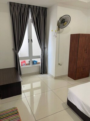 2 bedrooms, internet - KSL 2BR #10 (Johor Bahru)