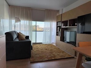 Living area - Refuge with Private Pool and River View in Vila Nova de Gaia (Vila Nova de Gaia)
