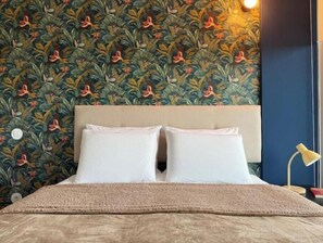 Room - Refuge with Private Pool and River View in Vila Nova de Gaia (Vila Nova de Gaia)