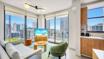 Appartement Royal, 2 chambres, piscine privée, vue ville | Salle de bain