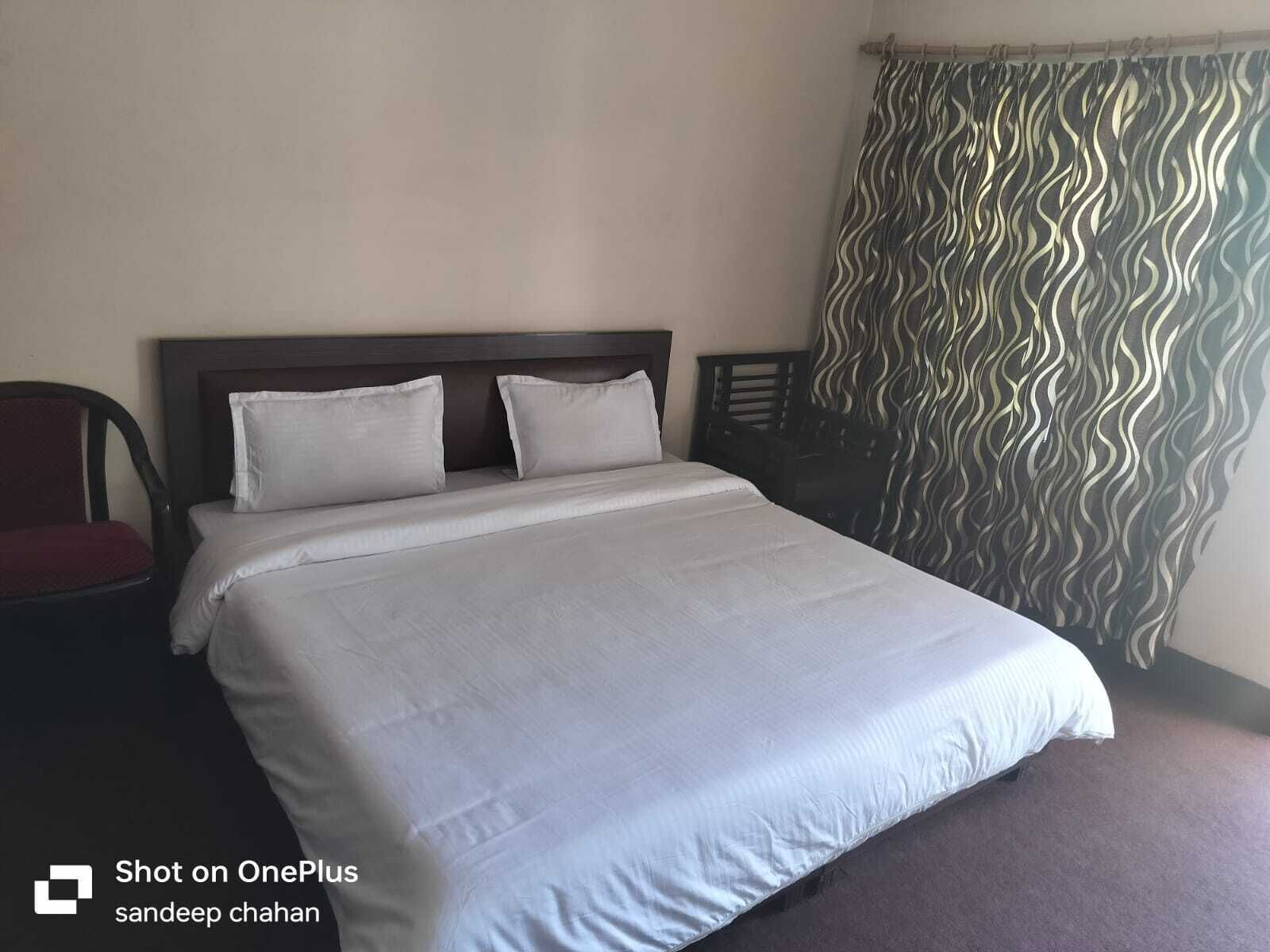 Double Room, Mountain View