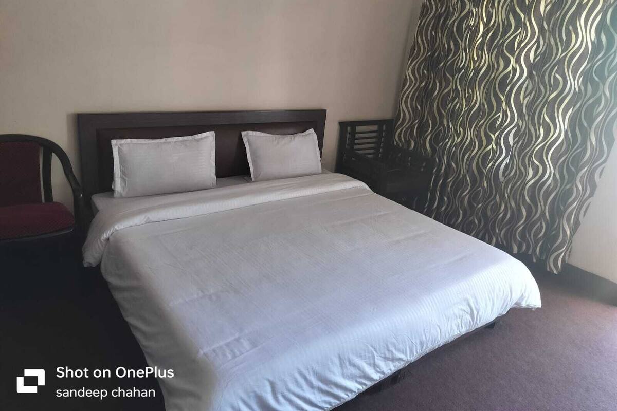 Double Room, Mountain View