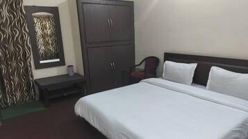 Deluxe Triple Room, City View