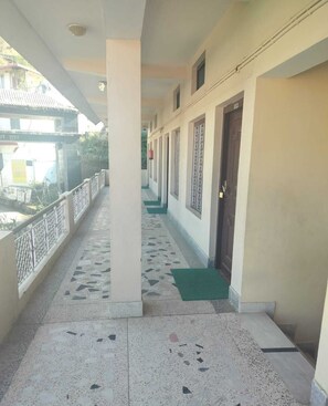 Exterior detail - Saalak Lite Social Palace  (Ukhimath)