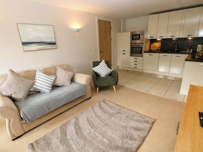 Living area - 3 Rhodewood House (Saundersfoot)