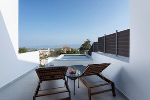 Terrace/patio - Serenity Villa 1 with Jacuzzi, Castle & Sea View (Archea Korinthos)