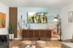 TV, table football, offices - Sleeps 16 | Heated Pool + Arcade + Backyard Resort (Mesa)