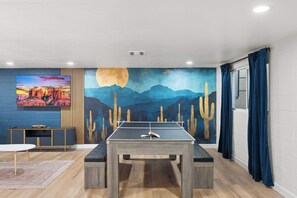 Games room - Sleeps 16 | Heated Pool + Arcade + Backyard Resort (Mesa)