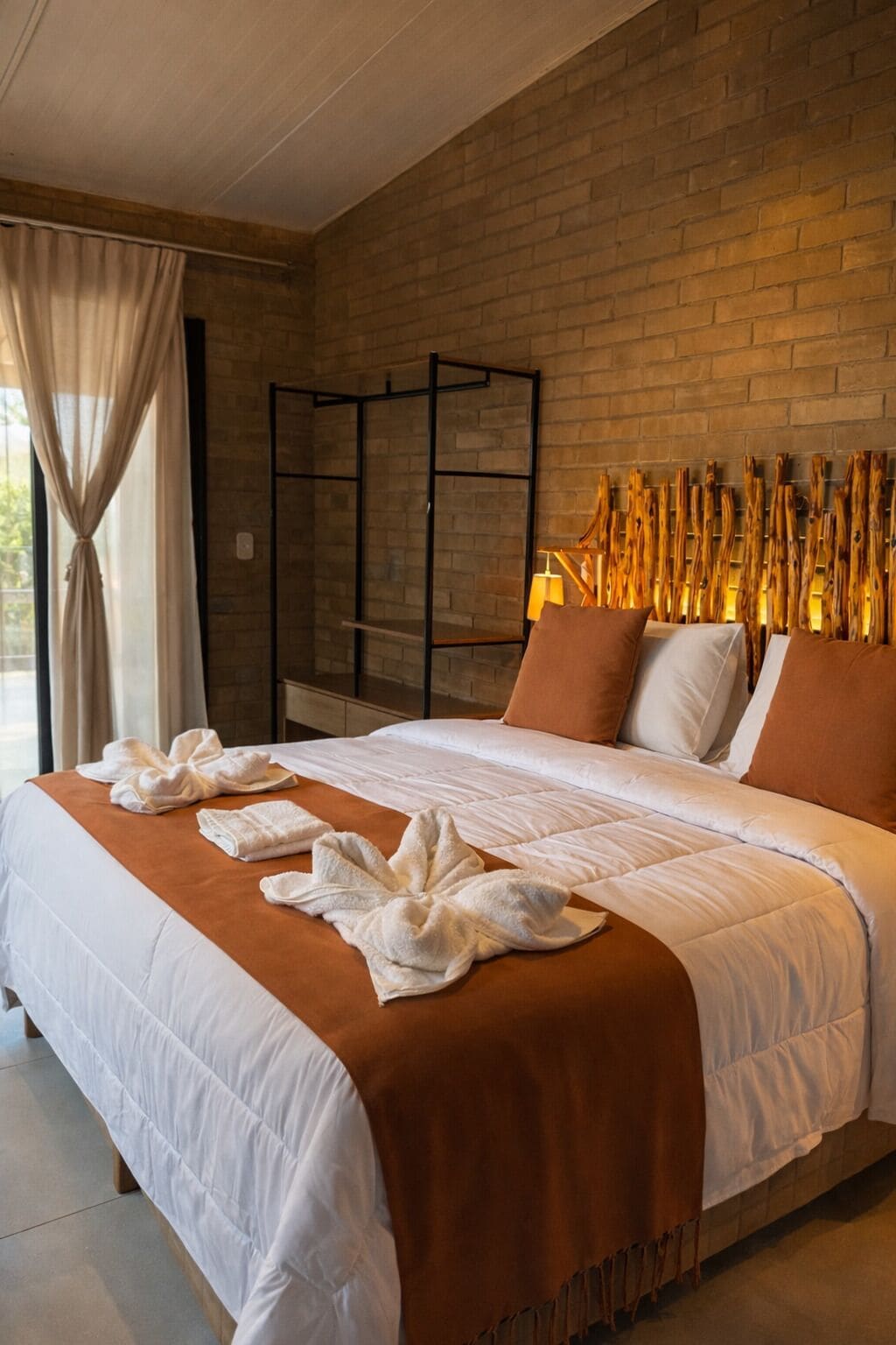 Executive Suite, Courtyard View | Free WiFi