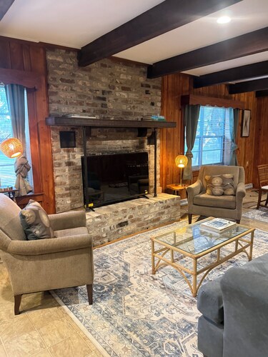 Cottage on the Toogoodoo Creek - Enjoy a peaceful retreat with dock & boat ramp