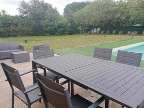 Outdoor dining - VACATION HOME WITH POOL (Soustons)