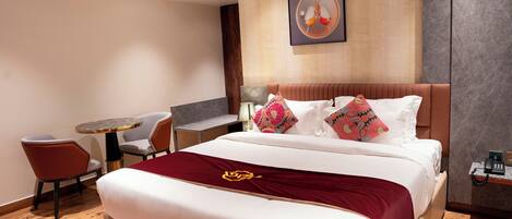 Standard Double or Twin Room | In-room safe, desk, blackout drapes, iron/ironing board