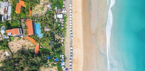 Private beach, white sand - Hoianbang Beach Front Villa & Restaurant (Hoi An)