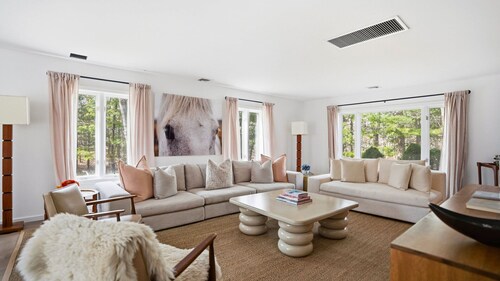 Secluded East Hampton Retreat, Private Haven Perfectly Designed for Group...