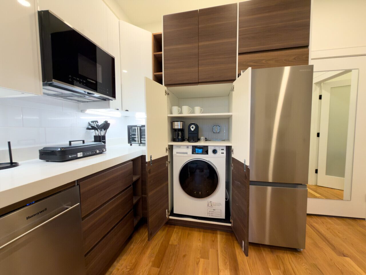 Refrigerador, microondas, horno, placa de cocina
