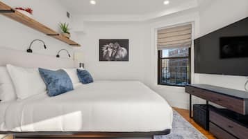 Desk, iron/ironing board, WiFi, bed sheets