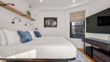 Desk, iron/ironing board, WiFi, bed sheets