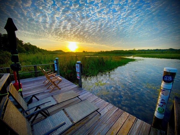 Terrace/patio - Direct Rainbow Springs River Paradise near Swampys! Spacious Family Friendly 3/2 (Dunnellon)