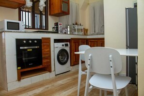 Dining - RESIDENCE MBESSA (Abidjan)