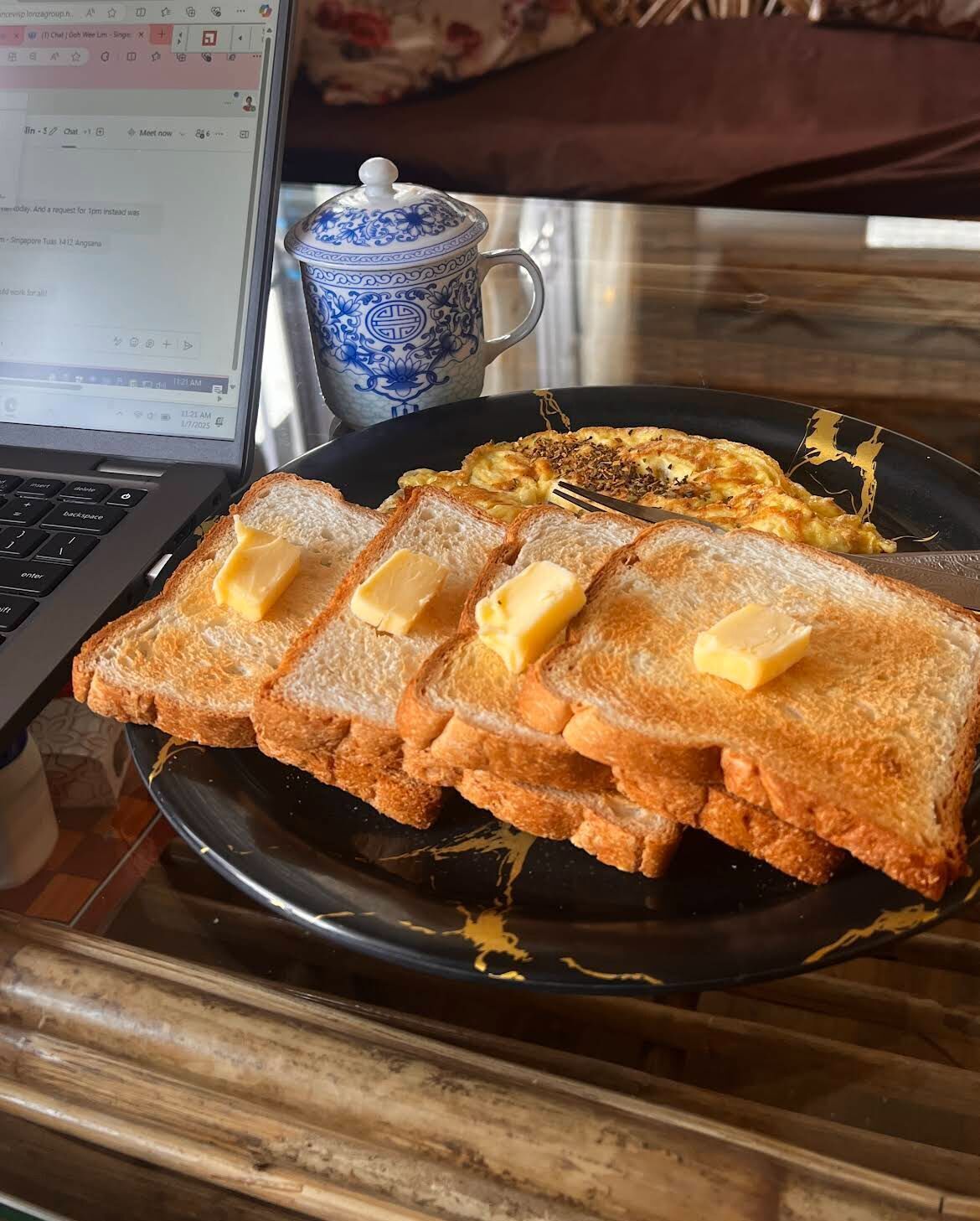 Daily local cuisine breakfast for a fee