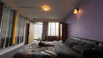 Basic Triple Room, Balcony, Mountain View