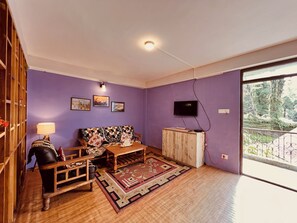 Chambre Familiale, balcon | Coin séjour