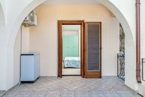 Bed sheets - Holiday Home 'Trilo Delfino 1' with Private Terrace, Garden and Air Conditioning (San Teodoro)