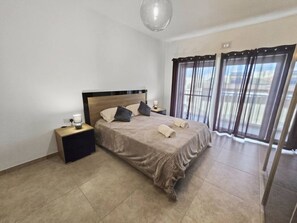 2 bedrooms, iron/ironing board, free WiFi, bed sheets - Msida 2 Terraces 2 Bedrooms, 2 Bathrooms Family Friendly (L-Imsida)